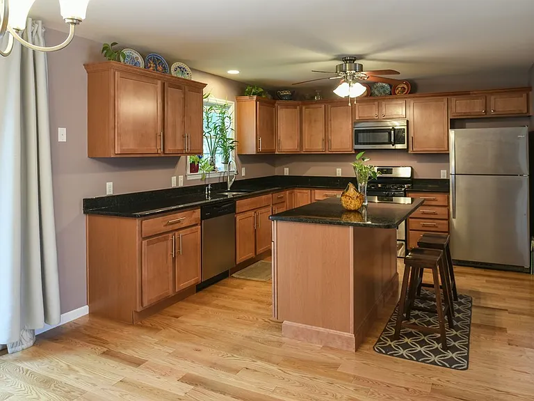 11 Taylor St #A — Photo 3
