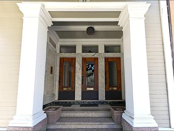 3rd image of 152 Pixley St