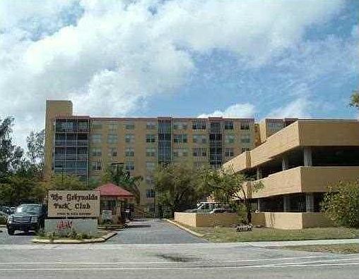 3rd image of 17890 W Dixie Hwy APT 304