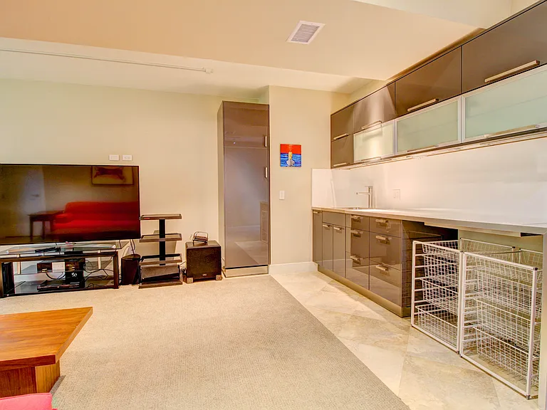 414 N Harrison St — Photo 31