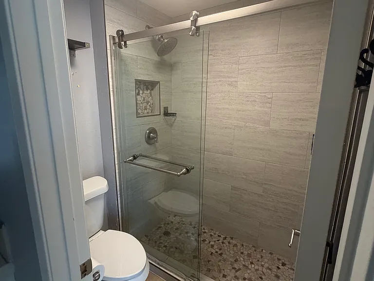 345 Avocado St #204B — Photo 8