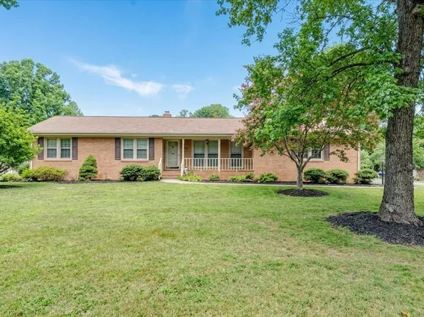 301 Brown Cir, Rolesville, NC 27571