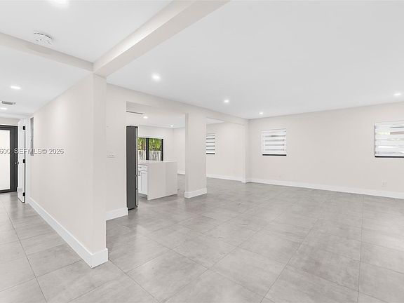3rd image of 345 Sarto Ave #1