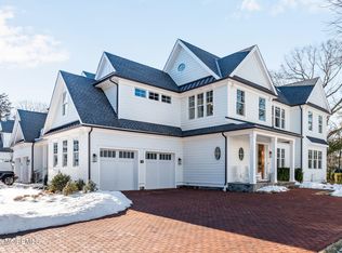 13 Bingham Court, Rumson, NJ 07760