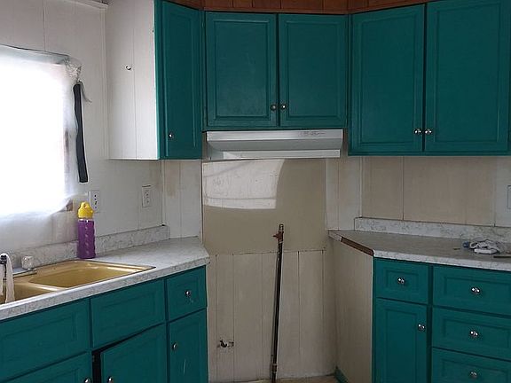 Bright and colorful Kitchen