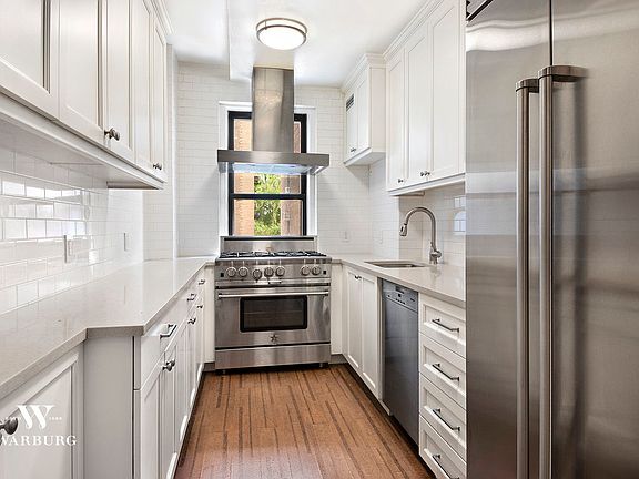 5th image of 1435 Lexington Ave APT 3F
