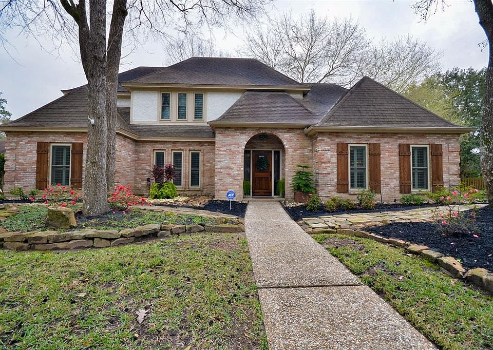 1st image of 2902 Crystal Falls Dr