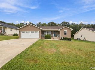 351 Murfield Dr, Poplar Bluff, MO 63901