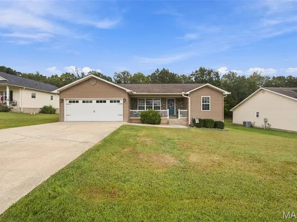 351 Murfield Dr, Poplar Bluff, MO 63901