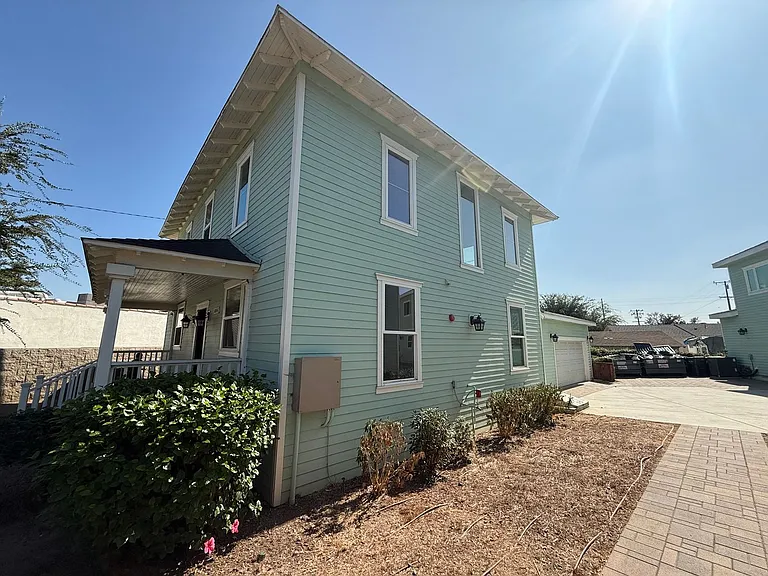 314 E Mission Rd — Photo 23