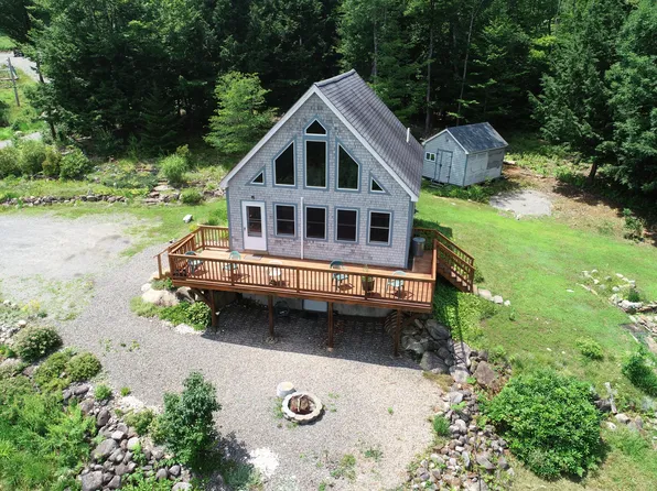 15 Laural Drive, Embden, ME 04958