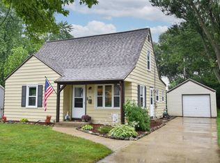 W165N8592 Dardis Ave, Menomonee Falls, WI 53051