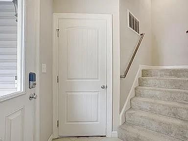 4th image of 924 13th St Unit 924