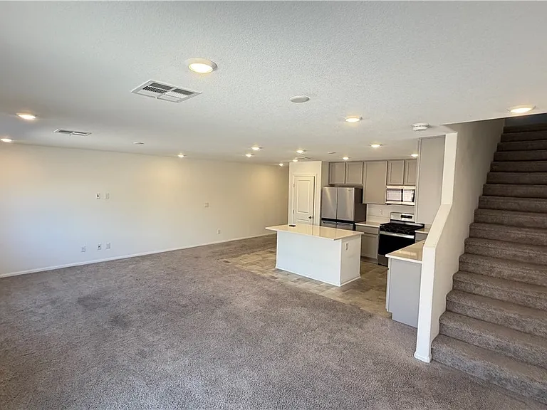 9527 Victory Wings St — Photo 15