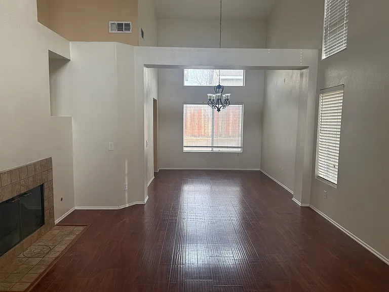 8023 Park Lawn Ct — Photo 15