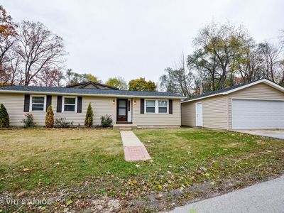 6N411 Fairview Ter, St Charles, IL, 60174