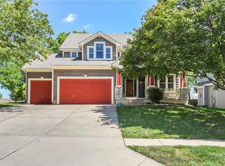 15821 Linden St, Overland Park, KS 66224