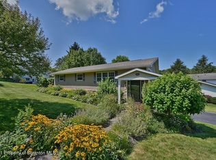 502 Tulip Cir, Clarks Summit, PA 18411