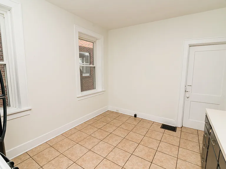 303 W Atchison St #A — Photo 9