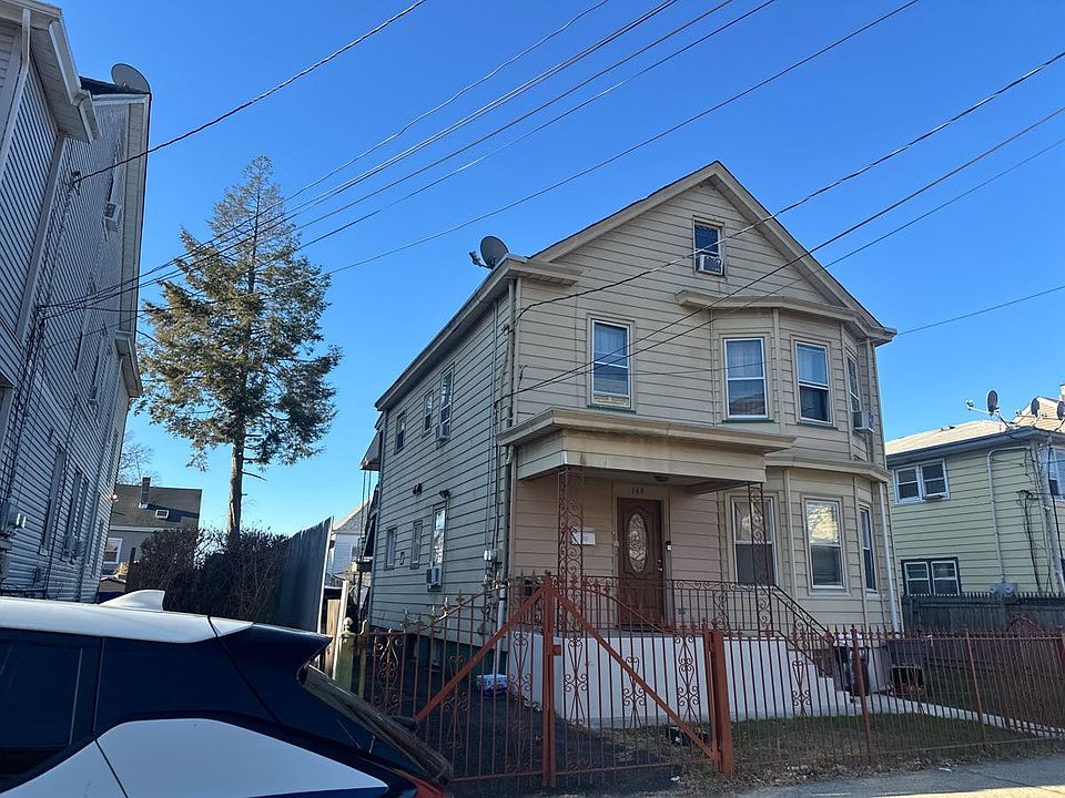 2nd image of 149 Edmund Ave