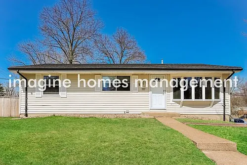 1117 Burgundy Ln Photo 1