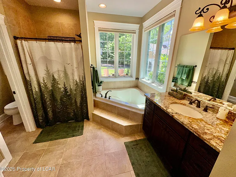 228 Windsor Way — Photo 12