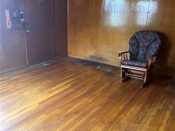 2nd image of 2332 Fields Ave