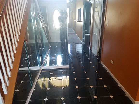 3rd image of 4830 Bay View Dr