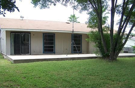 2nd image of 939 Saddlebrook Dr