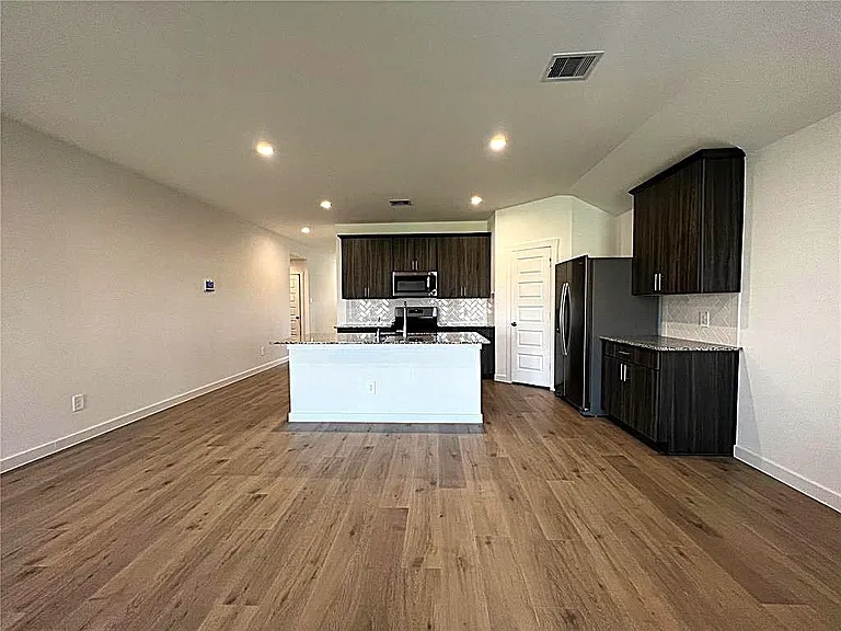 4307 Whitefish Ln — Photo 9