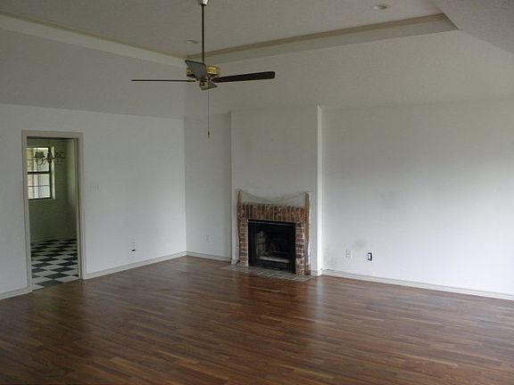 2nd image of 12860 Sequoia Ln