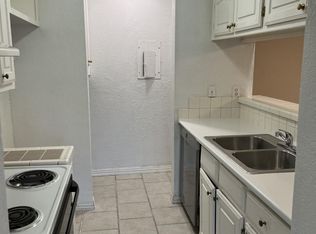 408 Arborview Dr, Garland, TX 75043