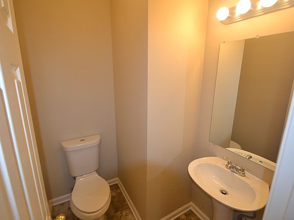 4th image of 1510 Green Oak Cir