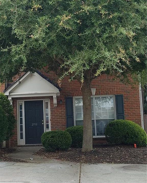 1st image of 2753 Parkway Cv