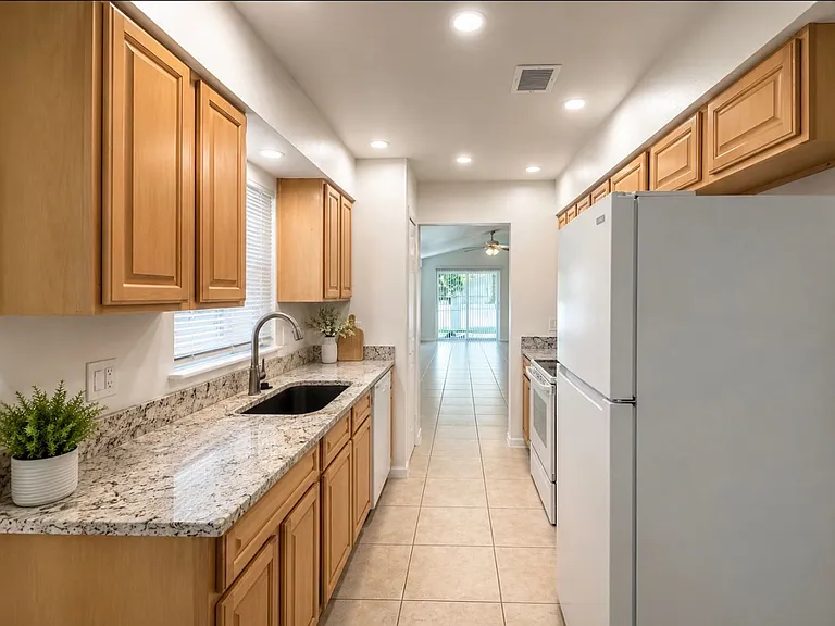 11603 Sarita Ct — Photo 5