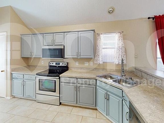 4th image of 1629 Myrtle Dr