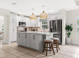 798 107th AVE N, NAPLES, FL 34108