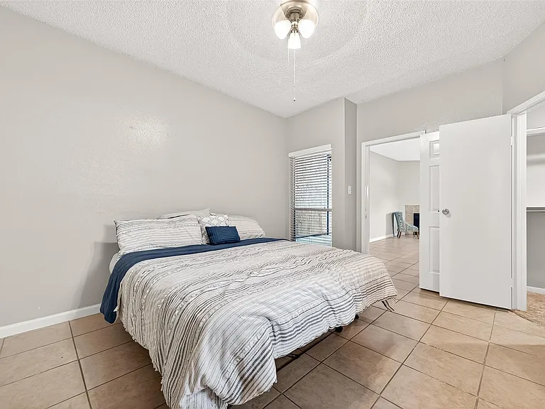 10855 Meadowglen Ln #608 — Photo 14