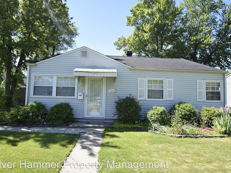1st image of 1035 W 41st Ave