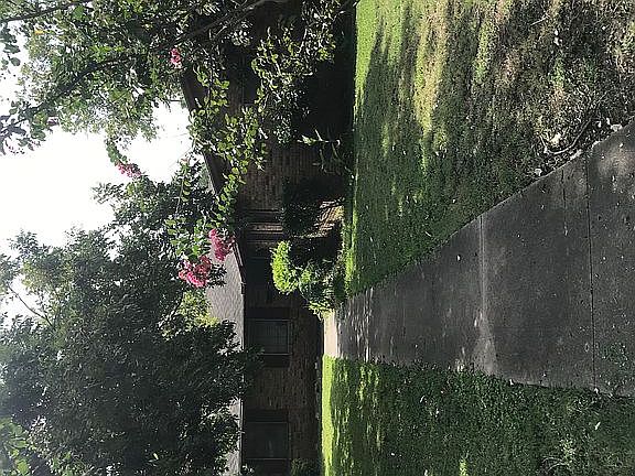 3rd image of 101 Villanova Ct