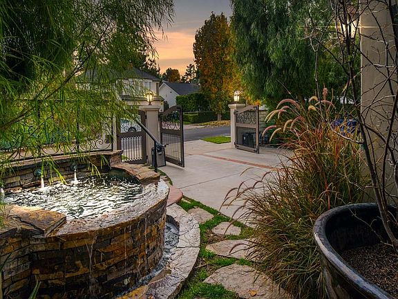 2nd image of 10155 Toluca Lake Ave