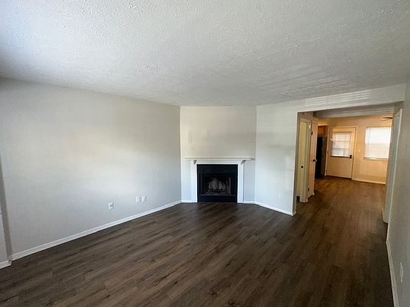 3rd image of 950 Hidden Acres Ct #950