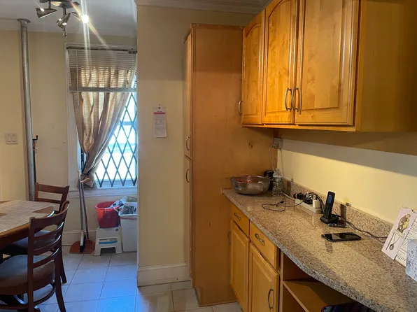 163 East 29th Street image 4 of 24