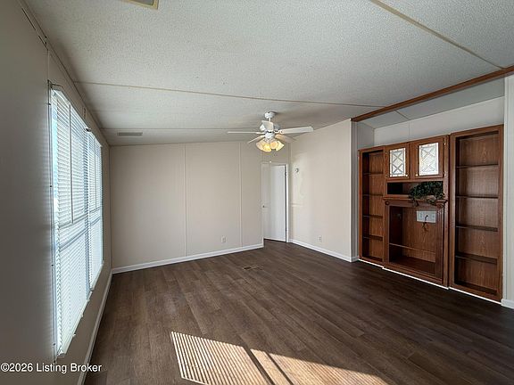 2nd image of 325 Bewley Rd