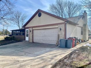 1011 London Groveport Rd, Grove City, OH 43123