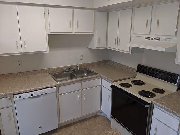 2nd image of 5625 Antoine Dr #1402