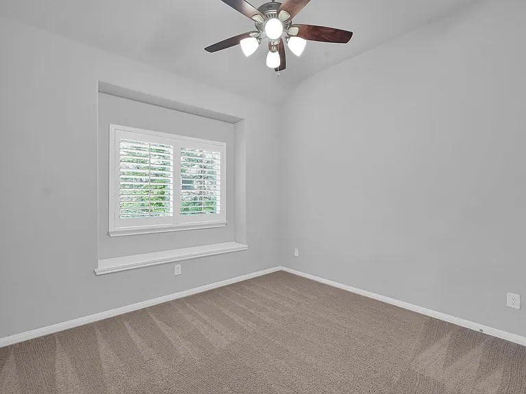 18207 Samie Nell Ct — Photo 30