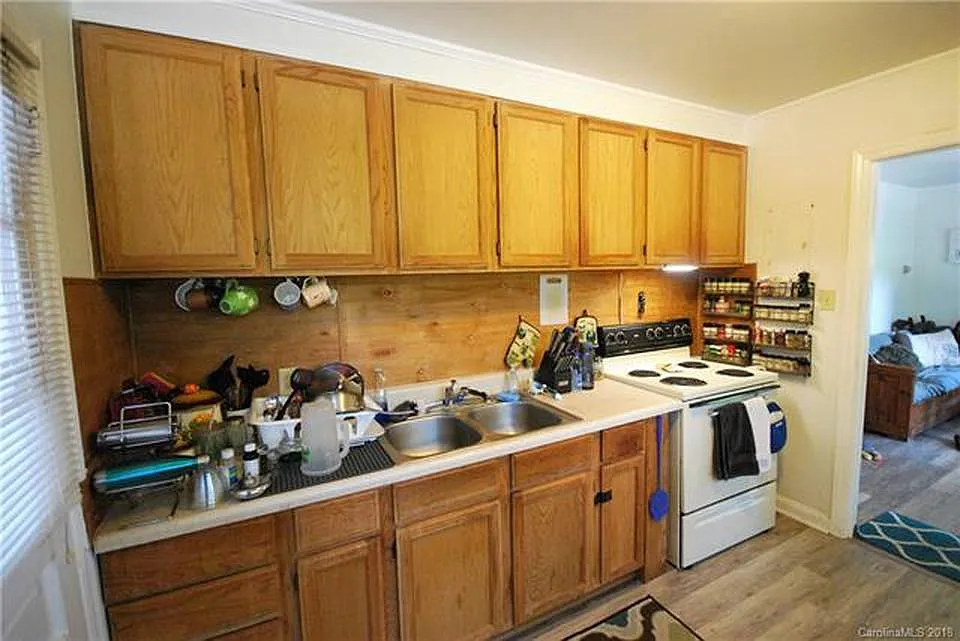 2 bed, 700 sqft, $1,650 — Photo 3