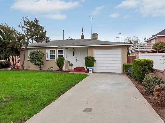 2nd image of 8809 De Haviland Ave