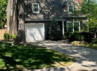 4804 W 57th St, Roeland Park, KS 66205
